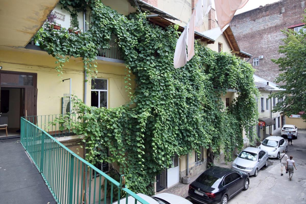 Buk Apartments On Doroshenka 25 Leópolis Exterior foto